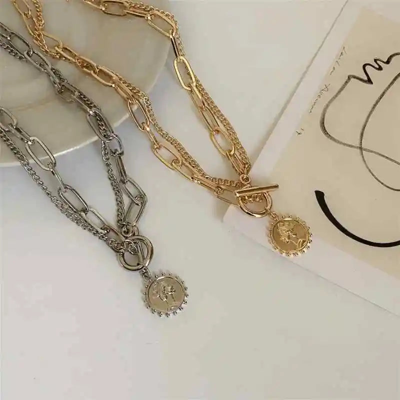 Head Buckle Clavicle Necklace with Link Chain and Toggle Clasp