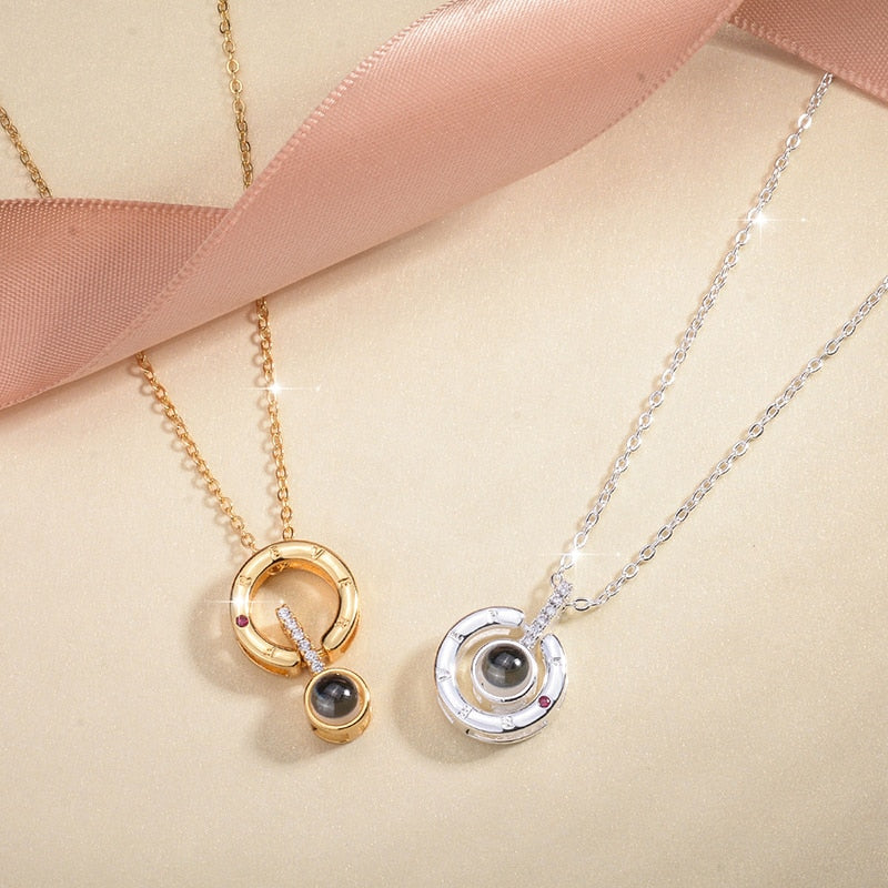 100 Languages "I Love You" Projection Pendant – Romantic Light Reveal Necklace