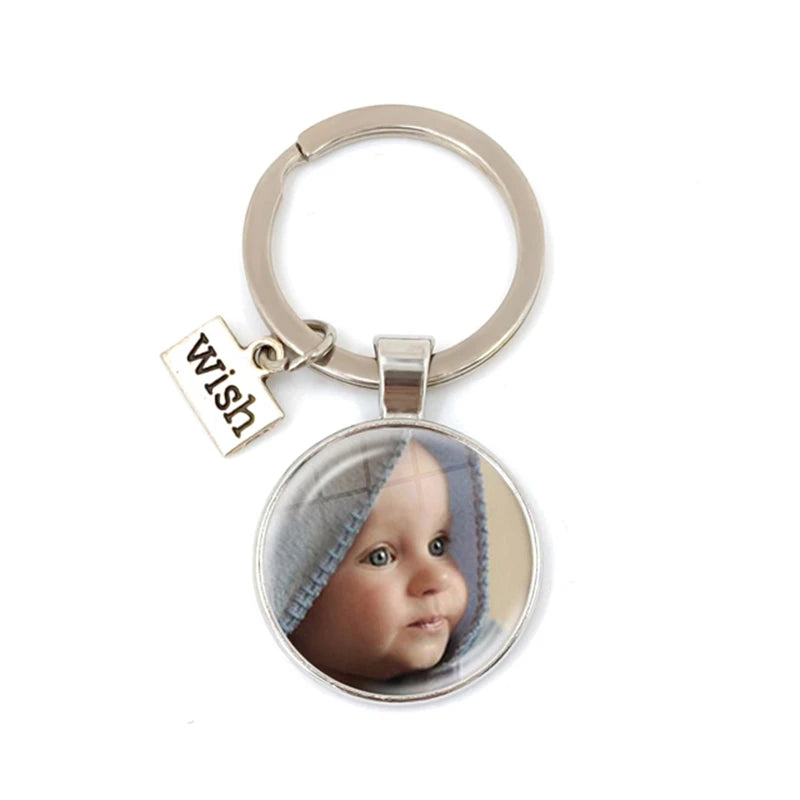 Personalized Photo Keychain – Custom Family Picture Gift for Parents & Loved Ones